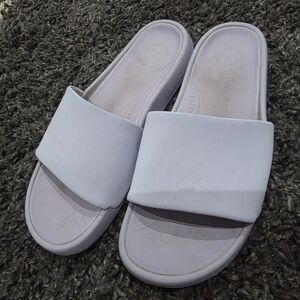 lululemon athletica Women's Soft Purple Slippers Size 9